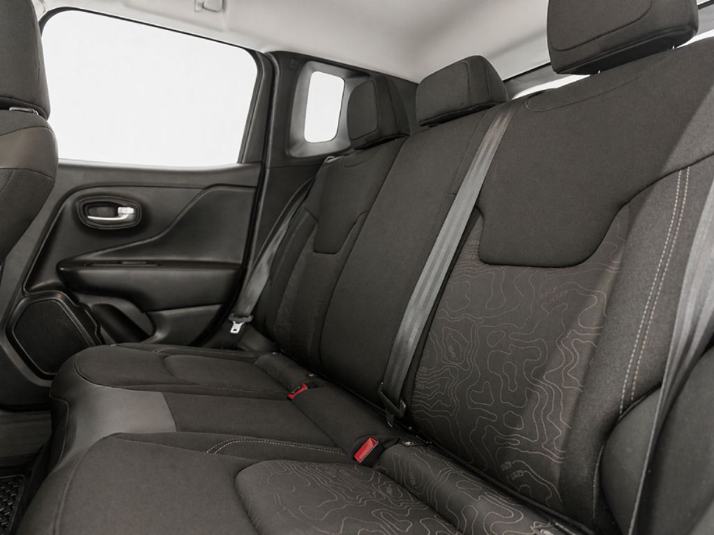 Photo 20 of this JEEP RENEGADE