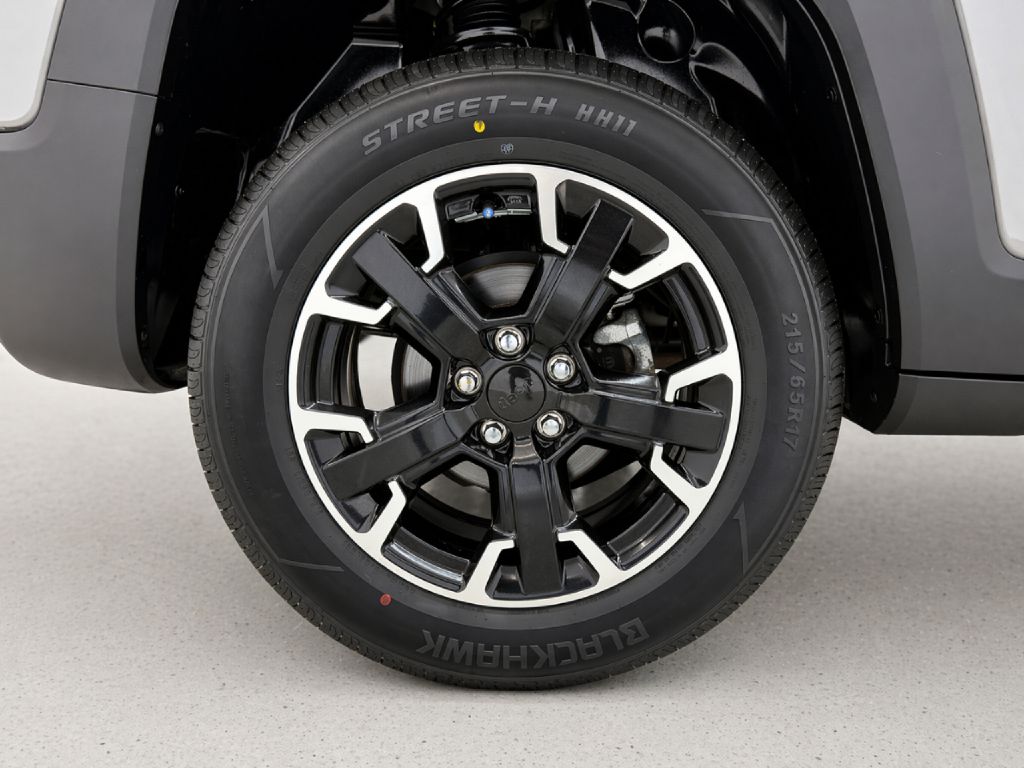 Photo 28 of this JEEP RENEGADE