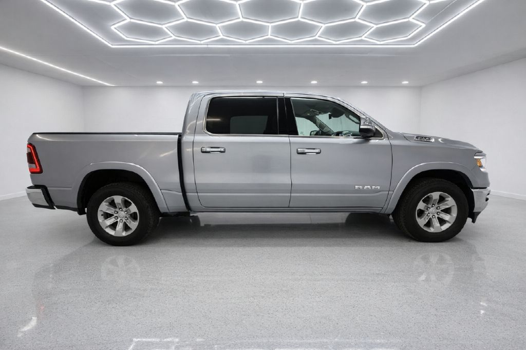 Photo 2 of this RAM 1500