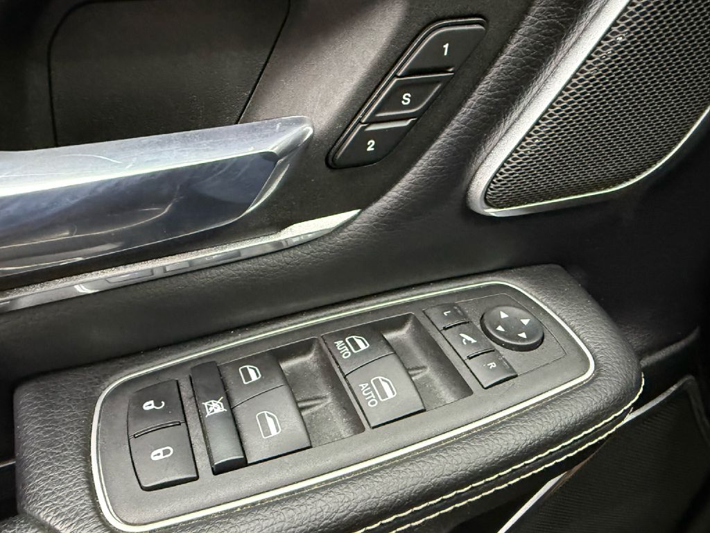 Photo 11 of this RAM 1500
