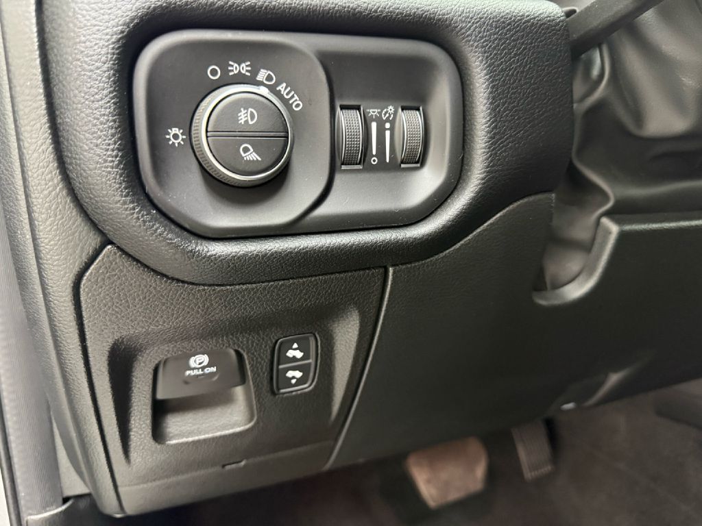 Photo 23 of this RAM 1500