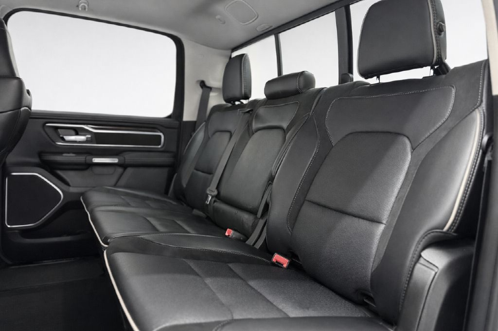 Photo 24 of this RAM 1500