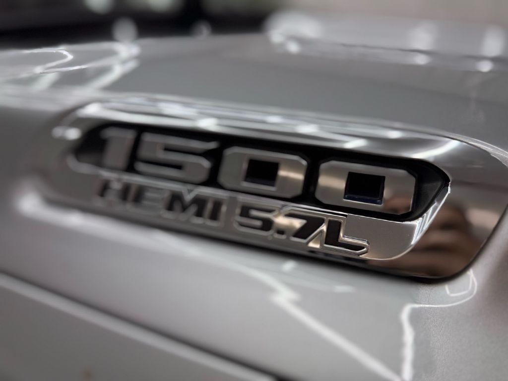 Photo 37 of this RAM 1500