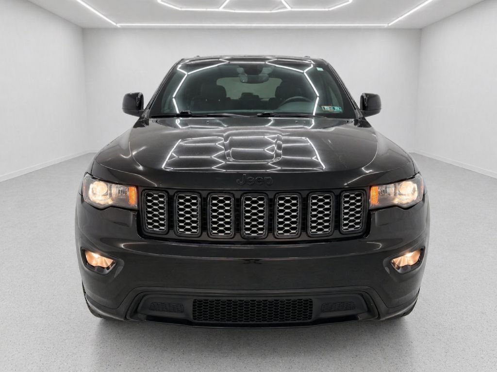 Photo 8 of this JEEP GRAND CHEROKEE