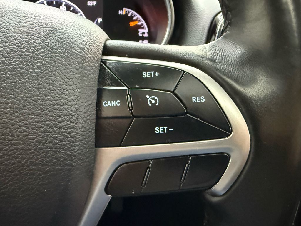 Photo 15 of this JEEP GRAND CHEROKEE