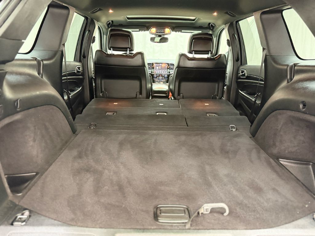 Photo 28 of this JEEP GRAND CHEROKEE