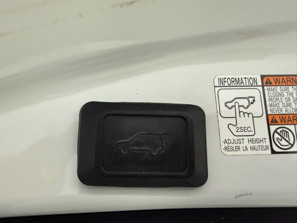 Photo 28 of this TOYOTA RAV4 HV