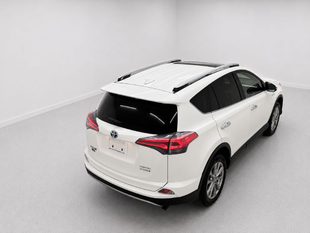 Photo 35 of this TOYOTA RAV4 HV