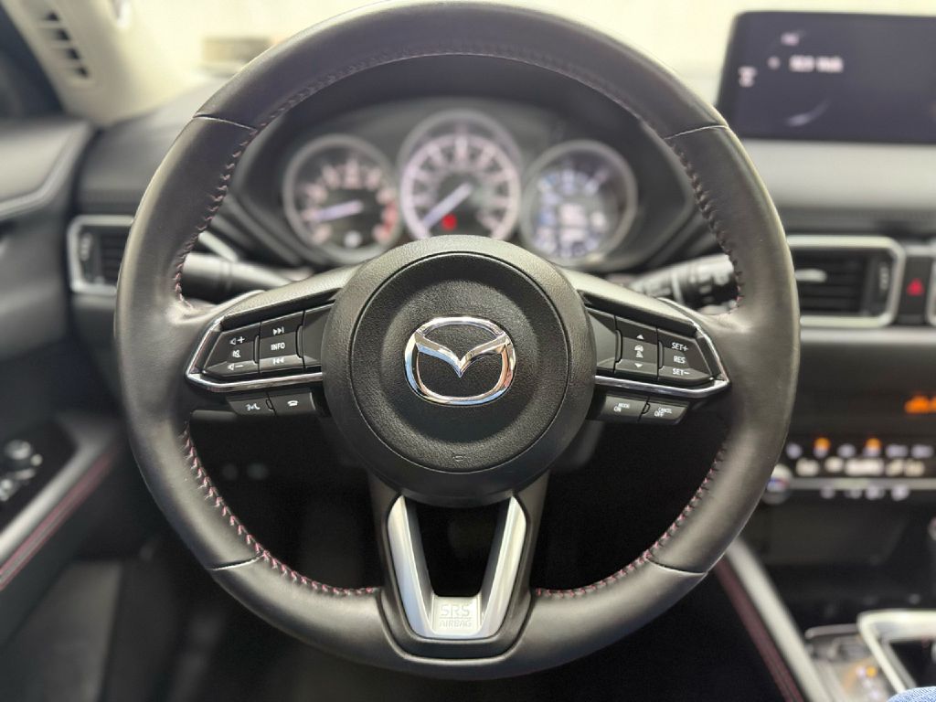 Photo 13 of this MAZDA CX-5