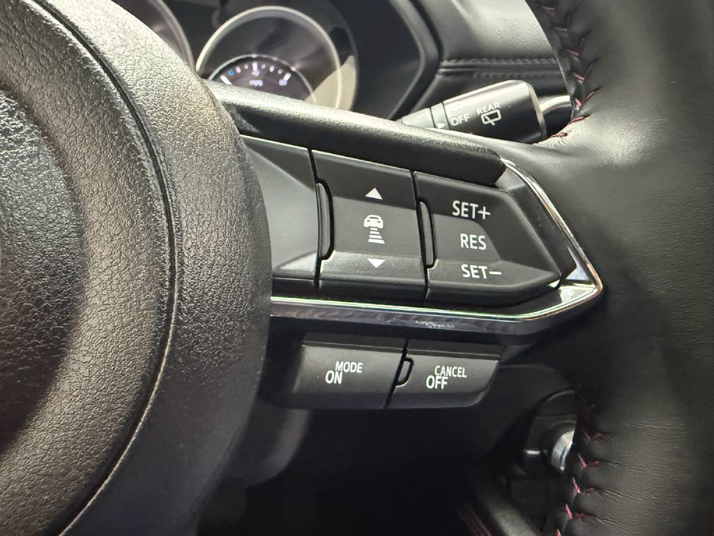 Photo 15 of this MAZDA CX-5