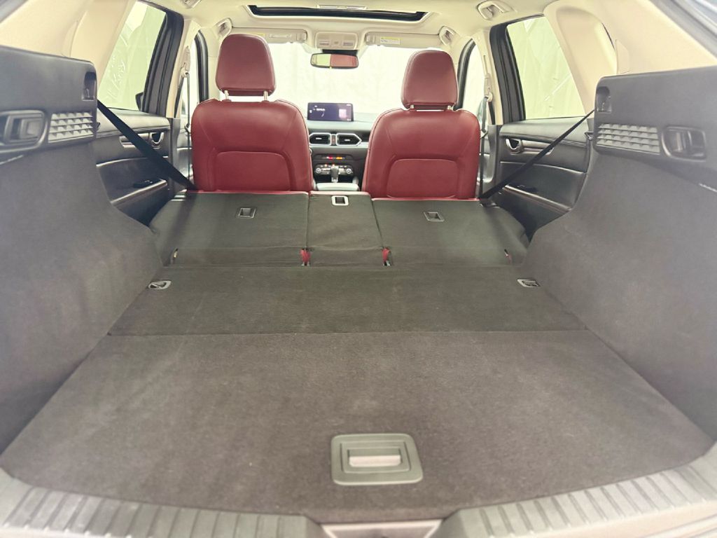 Photo 26 of this MAZDA CX-5