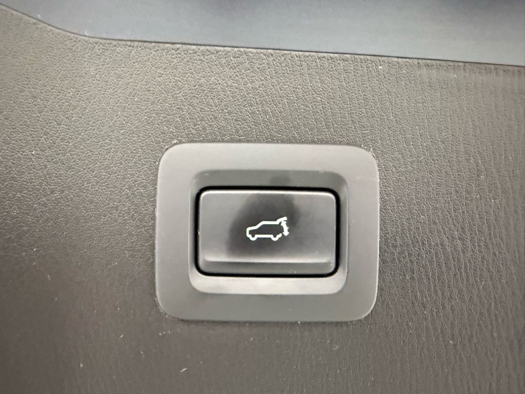 Photo 27 of this MAZDA CX-5