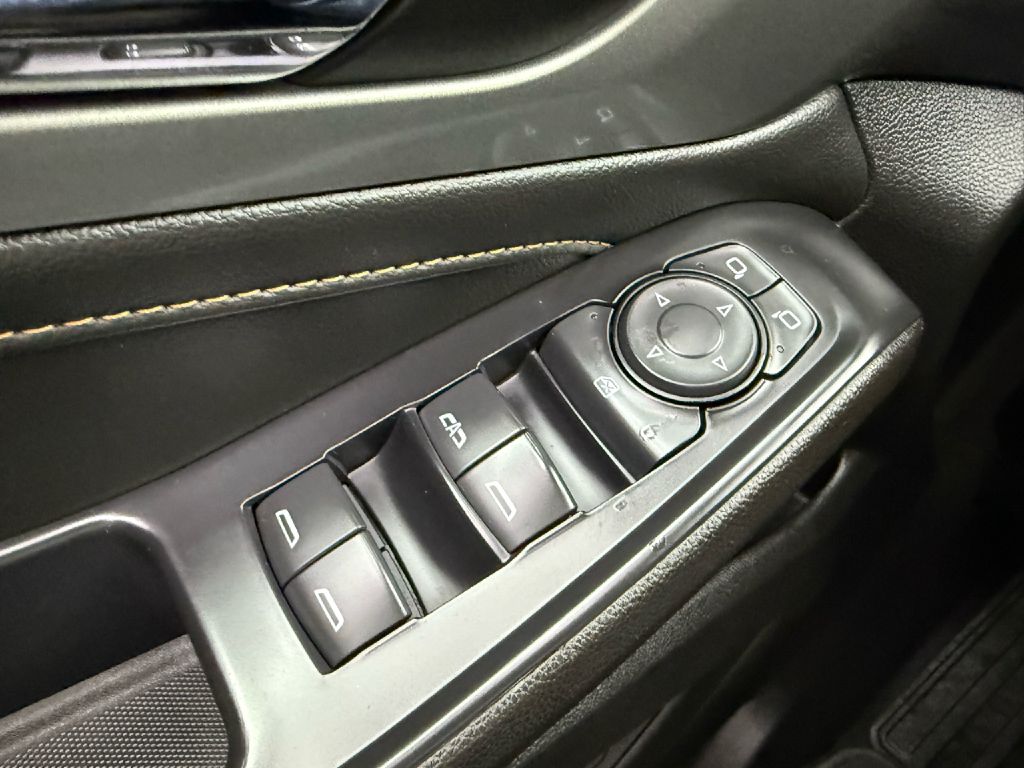 Photo 11 of this CHEVROLET TRAVERSE