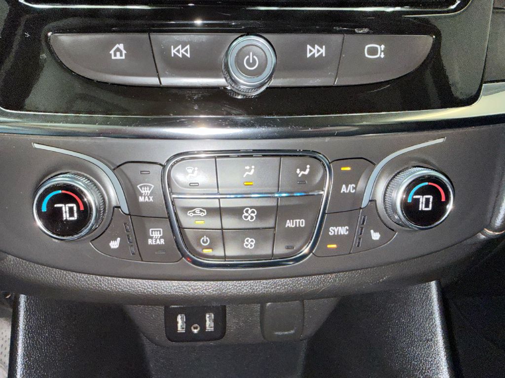 Photo 18 of this CHEVROLET TRAVERSE