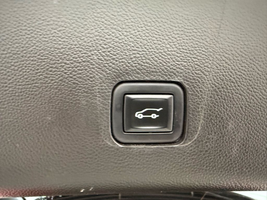 Photo 29 of this CHEVROLET TRAVERSE