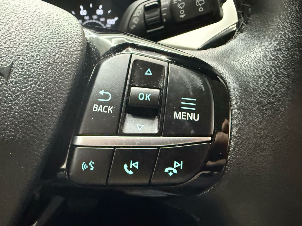 Photo 14 of this FORD ESCAPE
