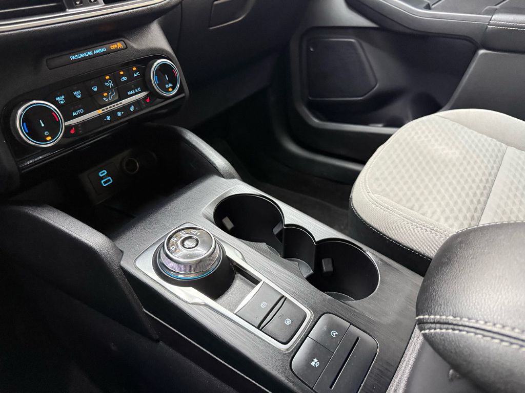 Photo 19 of this FORD ESCAPE