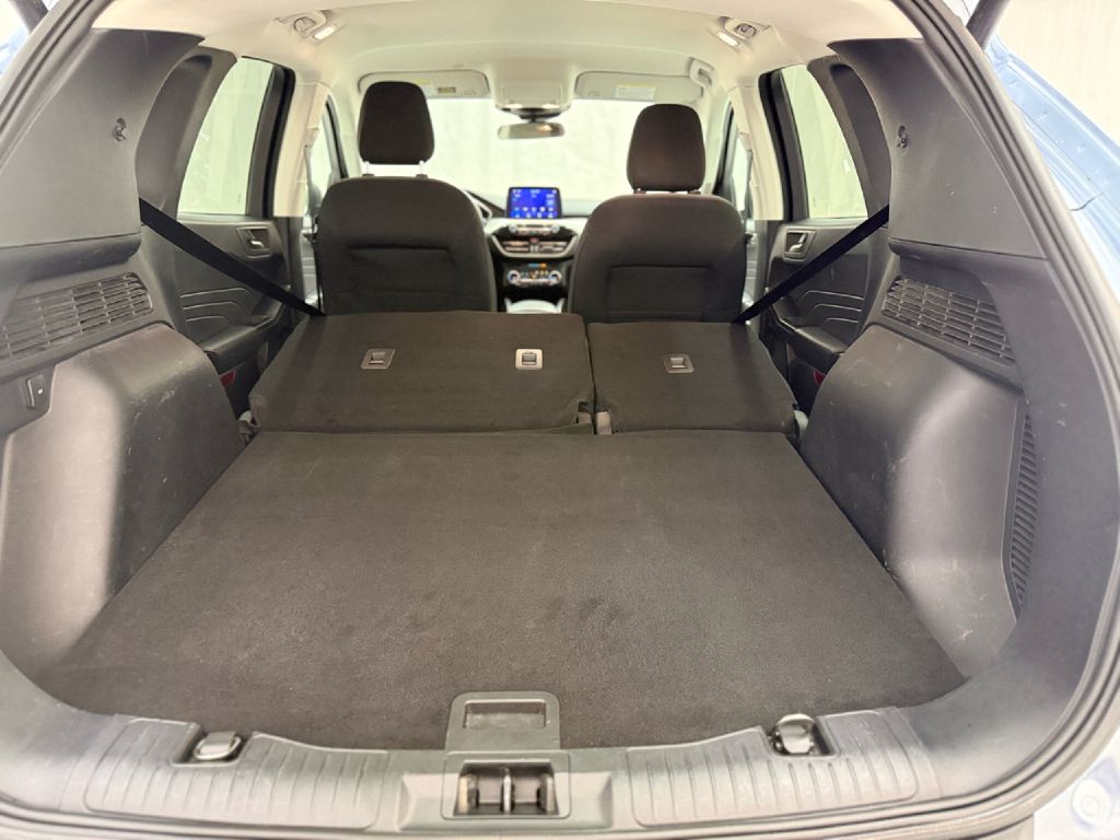 Photo 25 of this FORD ESCAPE
