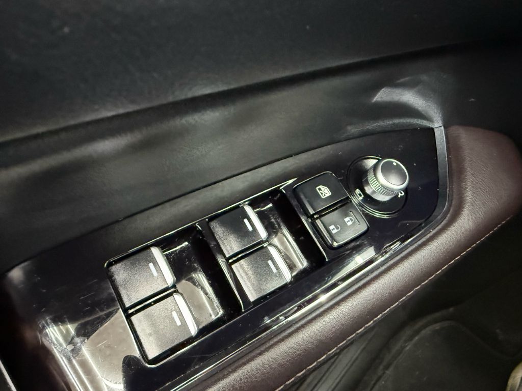 Photo 12 of this MAZDA CX-5