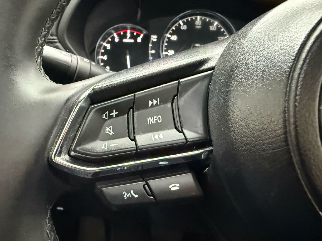 Photo 14 of this MAZDA CX-5