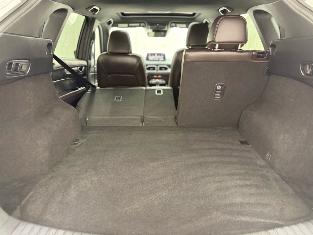 Photo 26 of this MAZDA CX-5