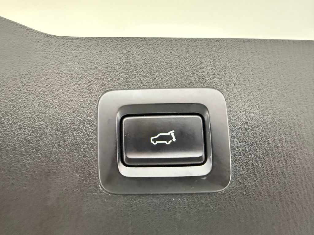 Photo 28 of this MAZDA CX-5