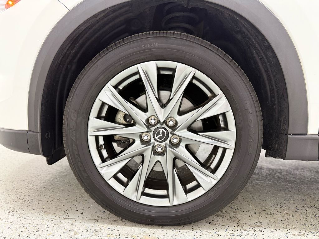 Photo 29 of this MAZDA CX-5