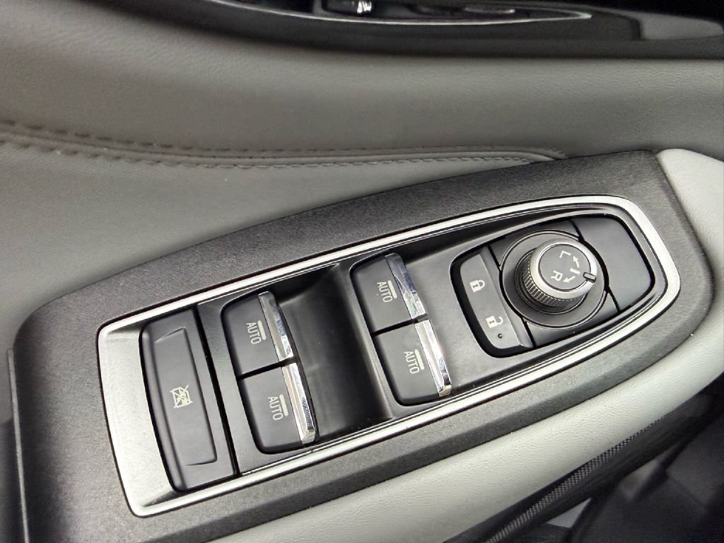 Photo 11 of this SUBARU LEGACY