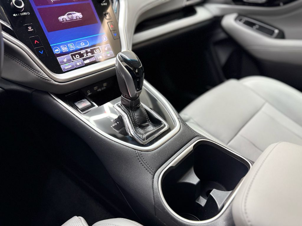 Photo 19 of this SUBARU LEGACY