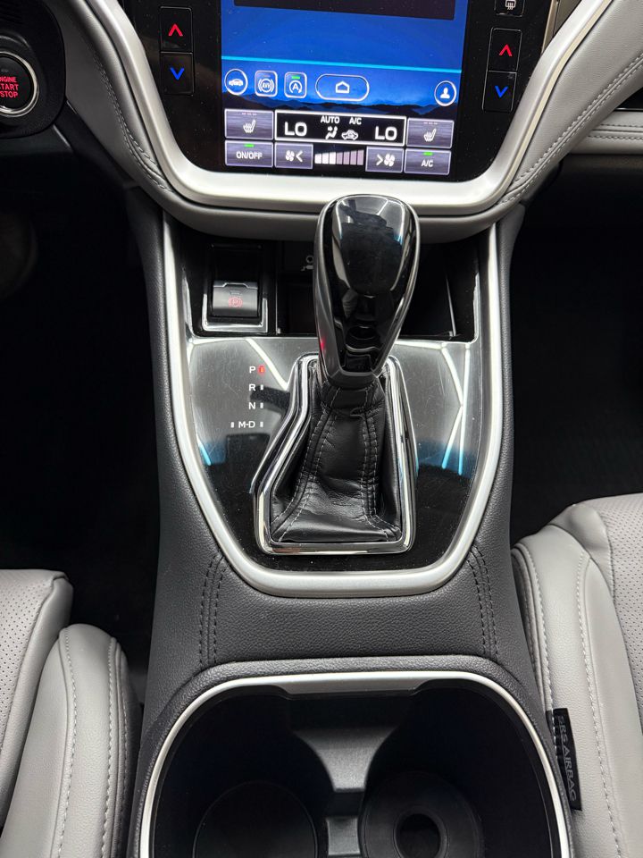 Photo 20 of this SUBARU LEGACY