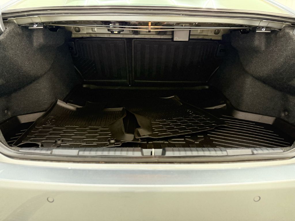 Photo 24 of this SUBARU LEGACY