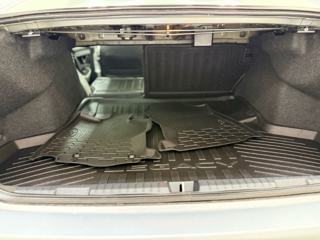 Photo 25 of this SUBARU LEGACY