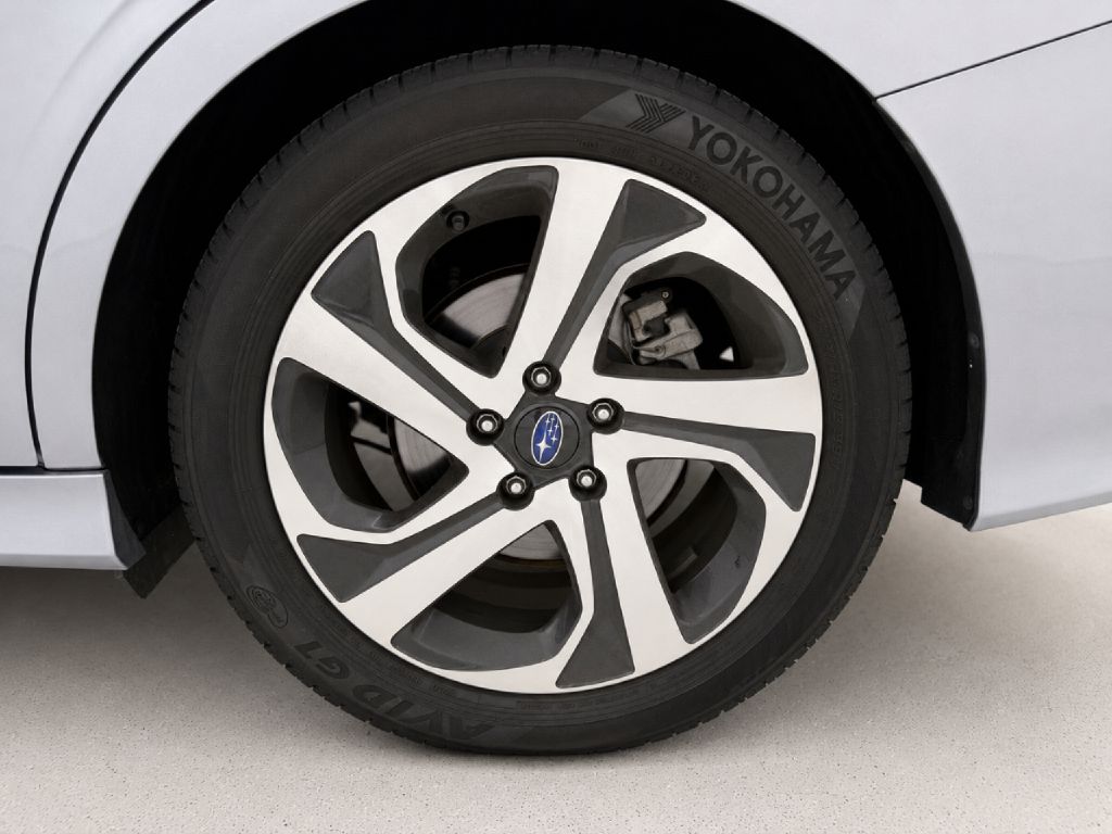 Photo 29 of this SUBARU LEGACY