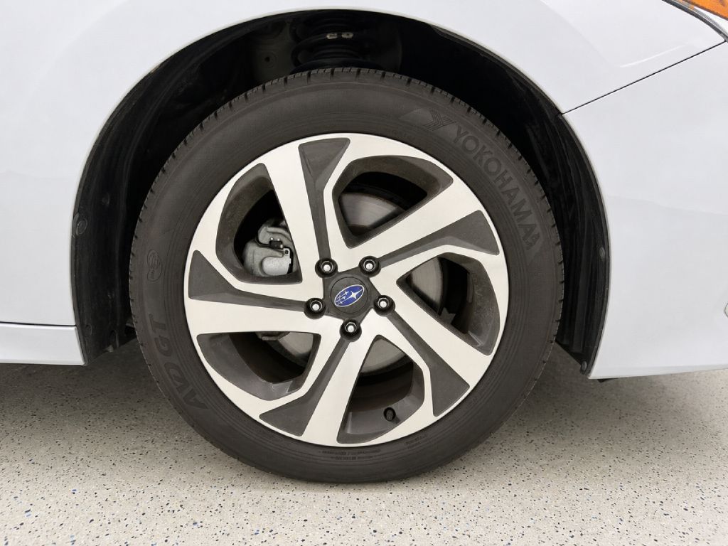 Photo 31 of this SUBARU LEGACY