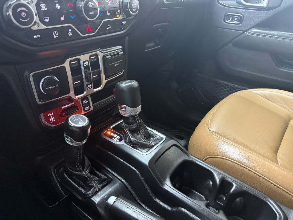 Photo 22 of this JEEP WRANGLER UNLIMI