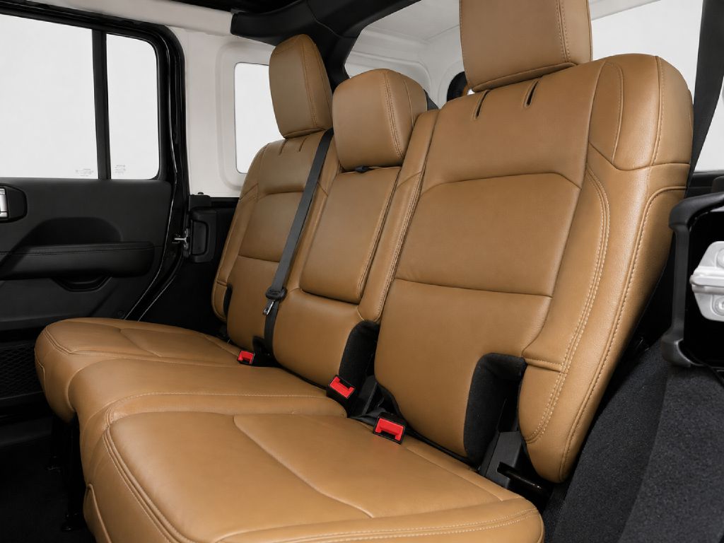 Photo 24 of this JEEP WRANGLER UNLIMI