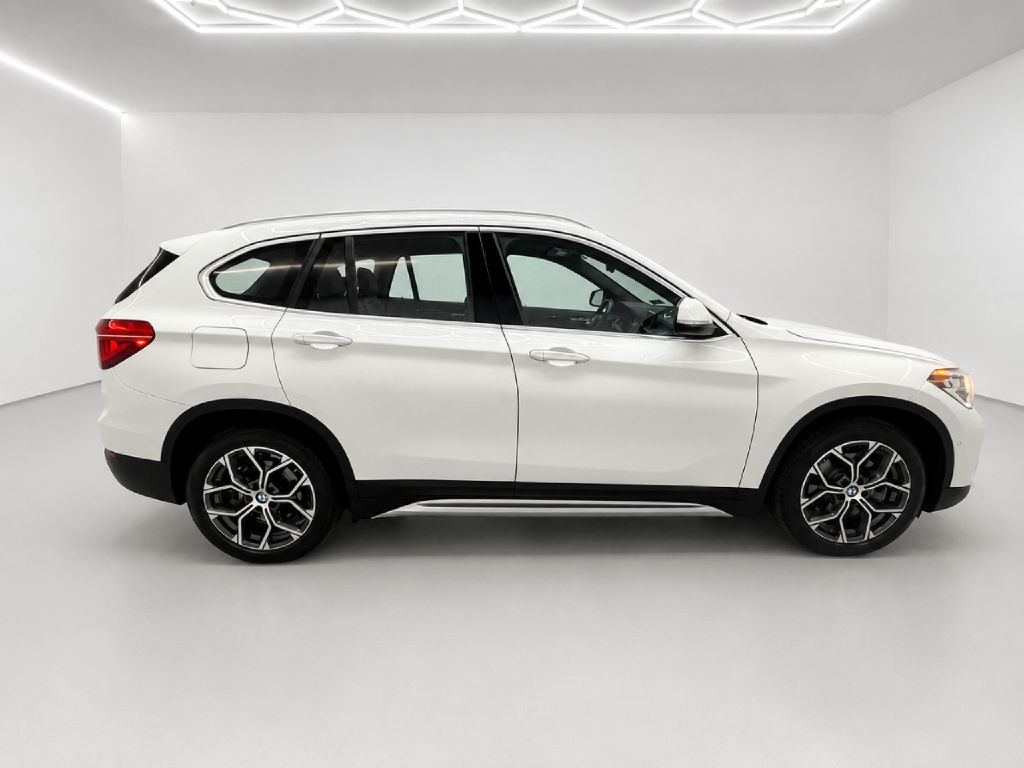 Photo 2 of this BMW X1