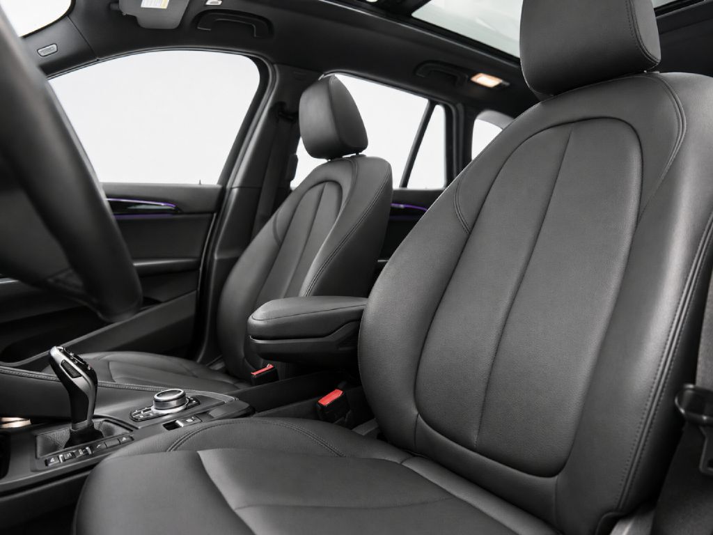 Photo 9 of this BMW X1