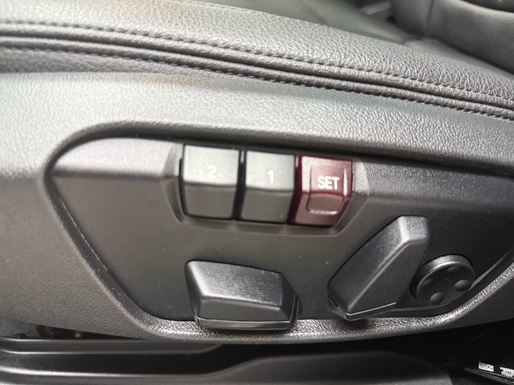 Photo 10 of this BMW X1