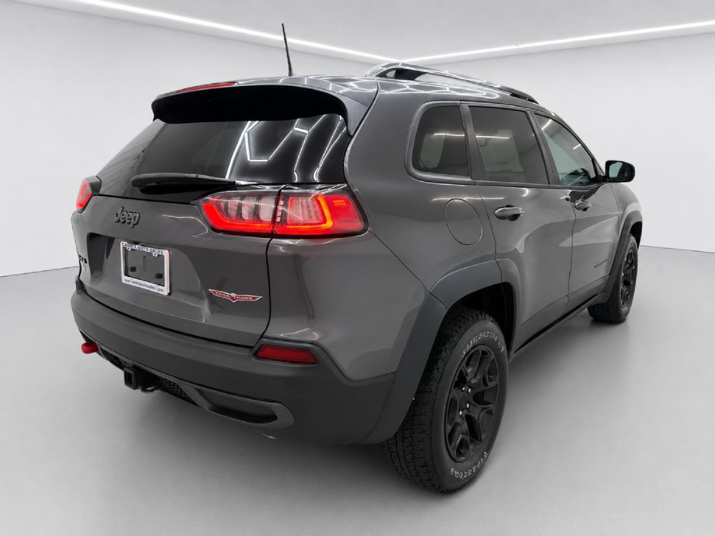 Photo 3 of this JEEP CHEROKEE