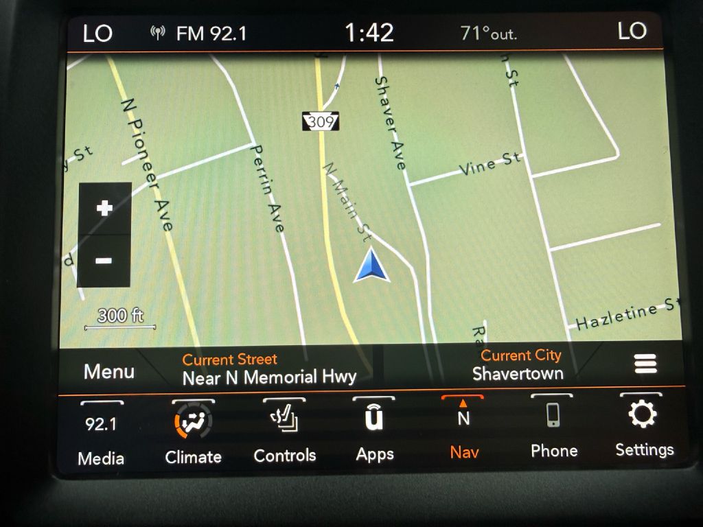 Photo 19 of this JEEP CHEROKEE