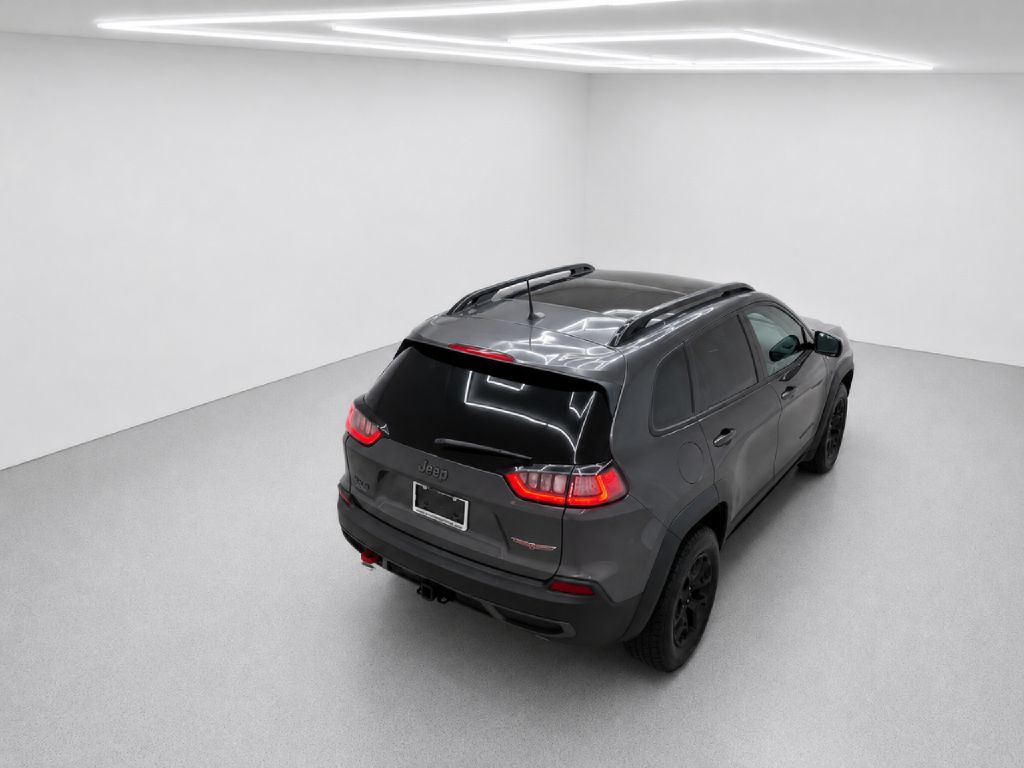 Photo 36 of this JEEP CHEROKEE