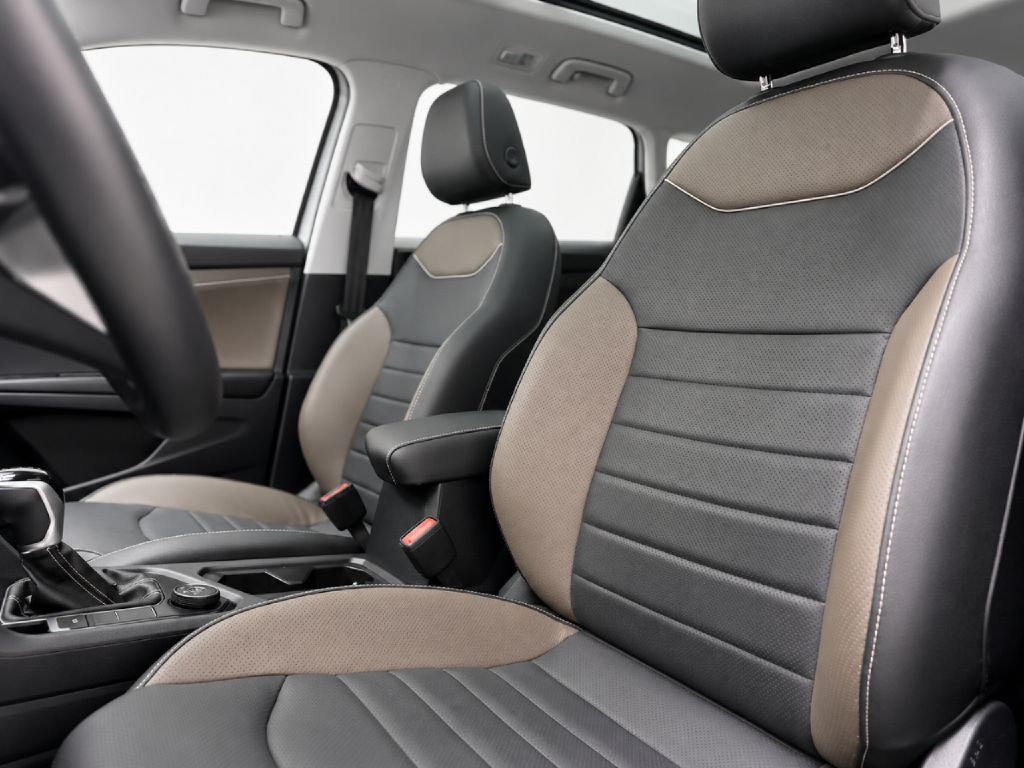 Photo 9 of this VOLKSWAGEN TAOS