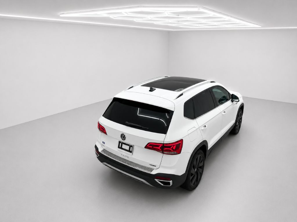 Photo 33 of this VOLKSWAGEN TAOS
