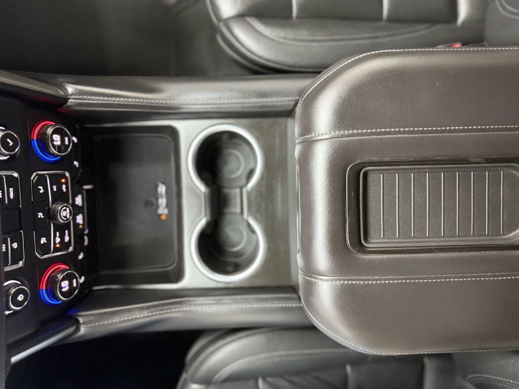 Photo 22 of this CHEVROLET TAHOE