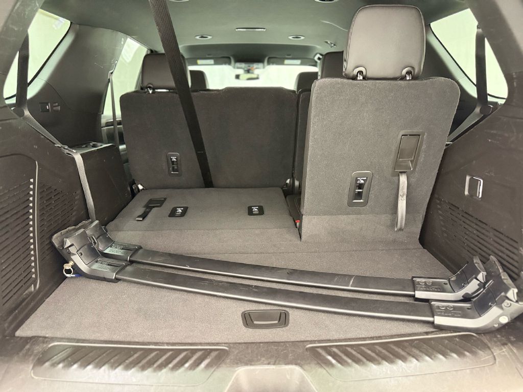 Photo 29 of this CHEVROLET TAHOE