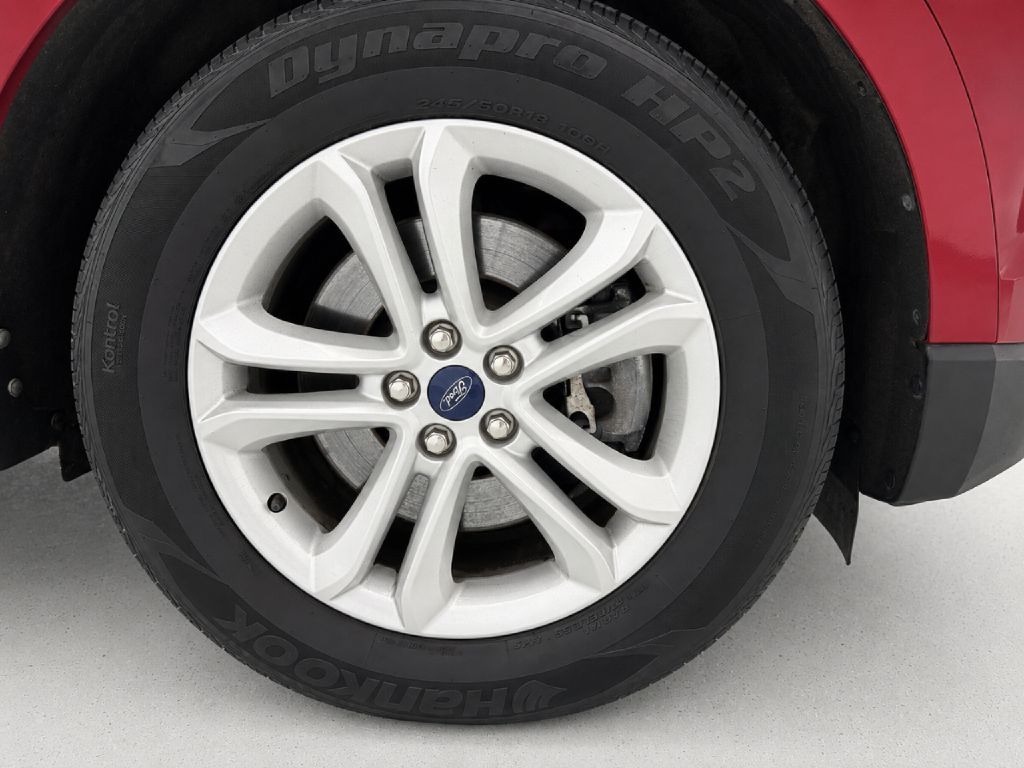 Photo 33 of this FORD EDGE