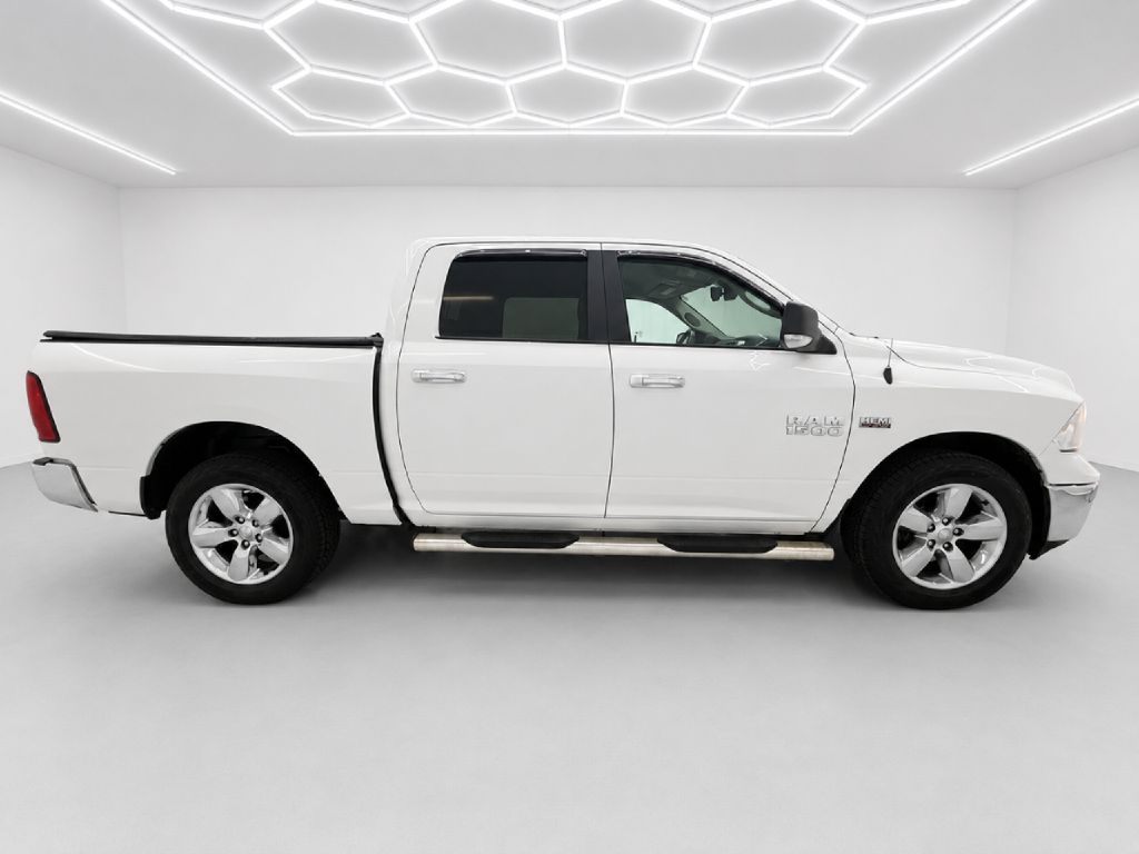 Photo 2 of this RAM 1500