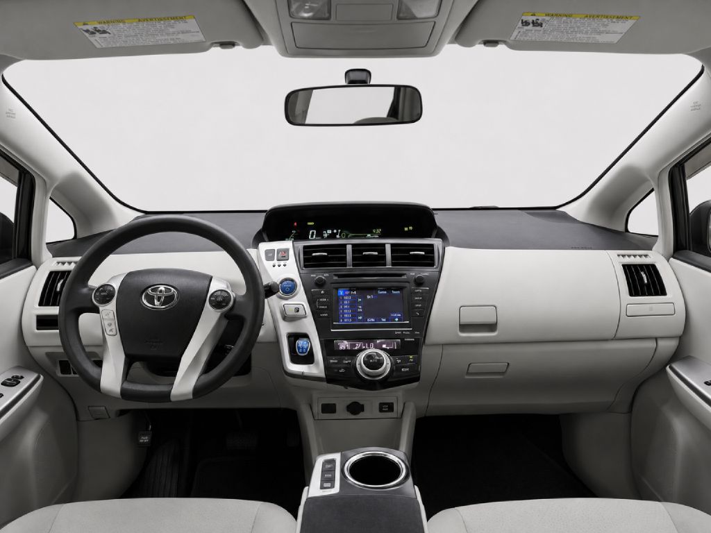 Photo 20 of this TOYOTA PRIUS V