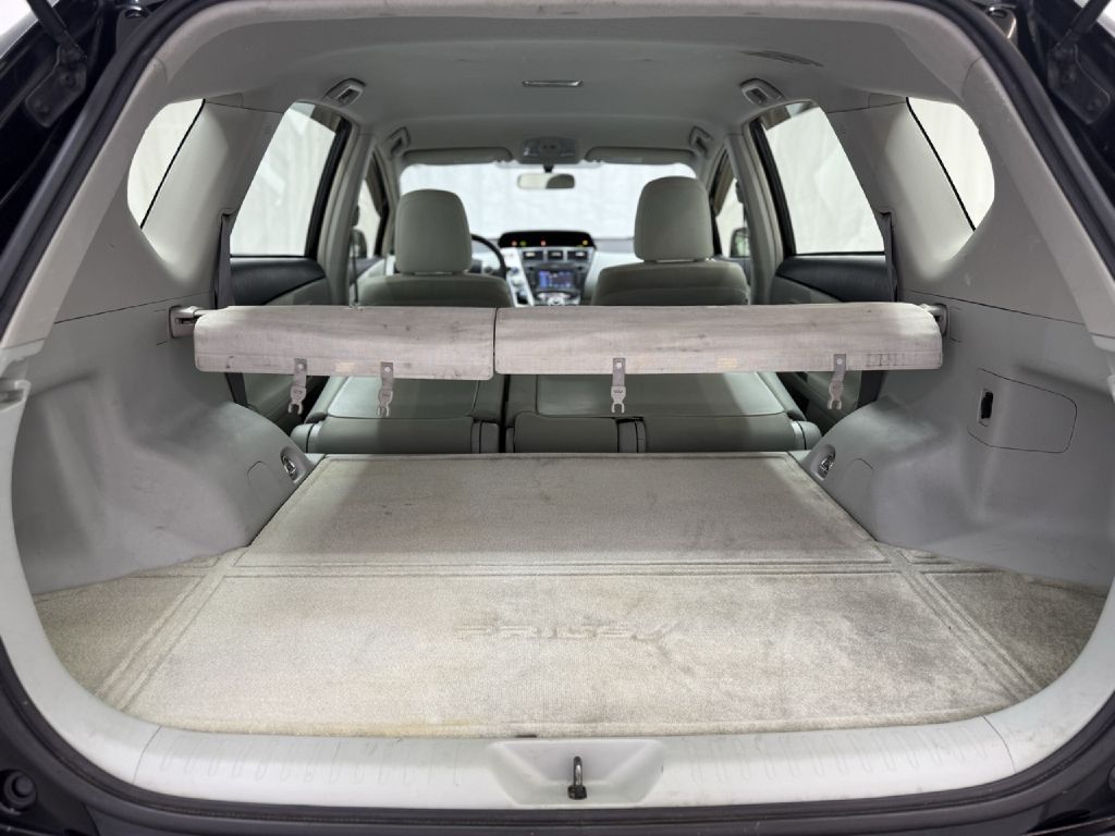 Photo 23 of this TOYOTA PRIUS V